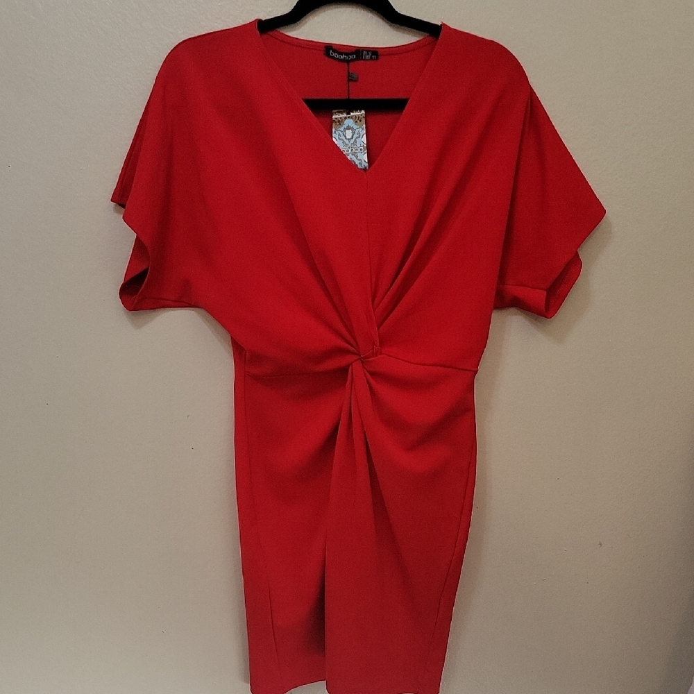 Red Knot-front Vibrant V-Neck Dress Size 8 Bohoo